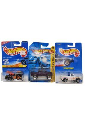 3 Hot Wheels Trucks Die-Cast  Heat Fleet Series 2007 New Models Bywayman #D-49